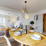 Elegance, 6 Pers 1 Parking Lejlighed